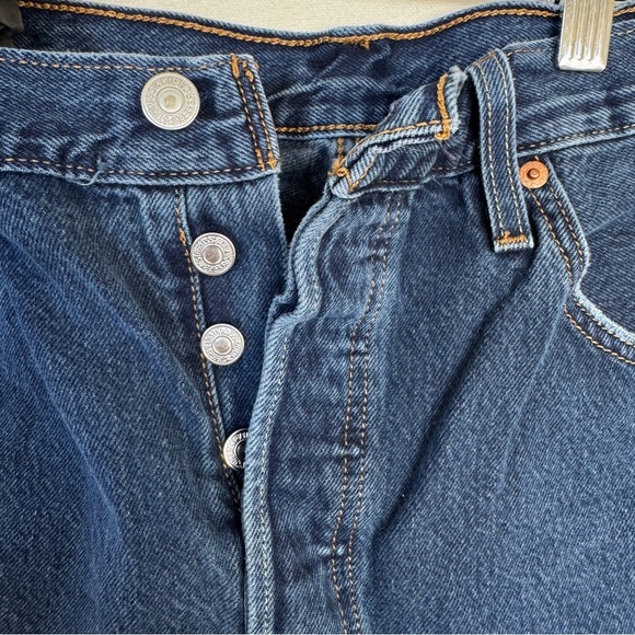 Levi’s 501 Womens Cutoff Denim Shorts Blue Sz 33 Casual Summer High Waist Beach - Picture 6 of 9